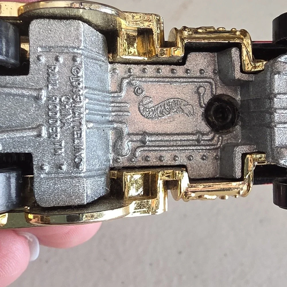 Hot Wheels Rail Rodder Train 1:64 Diecast Plastic Black Gold Red Flames 3 Inch